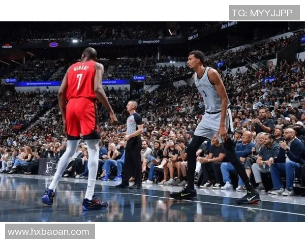 火箭与马刺精彩对决看球吧一起感受篮球魅力与激情的碰撞